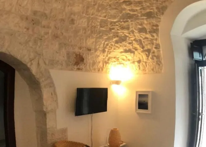 Trullo Canonico 度假居 蒙塔尔巴诺